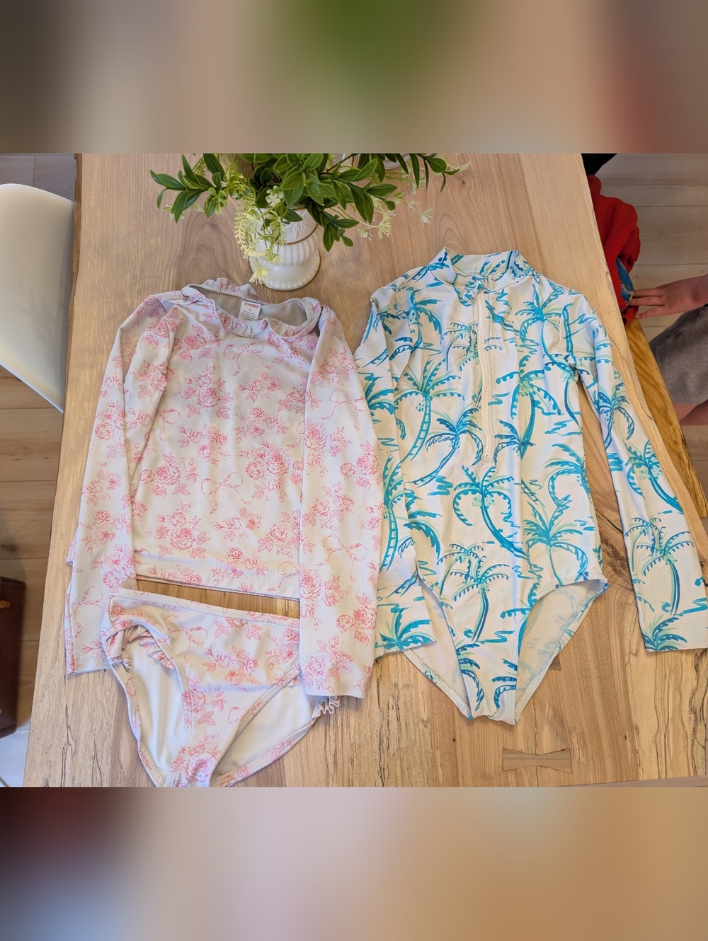 Gymboree Girls Long Sleeve Swimsuits (2)